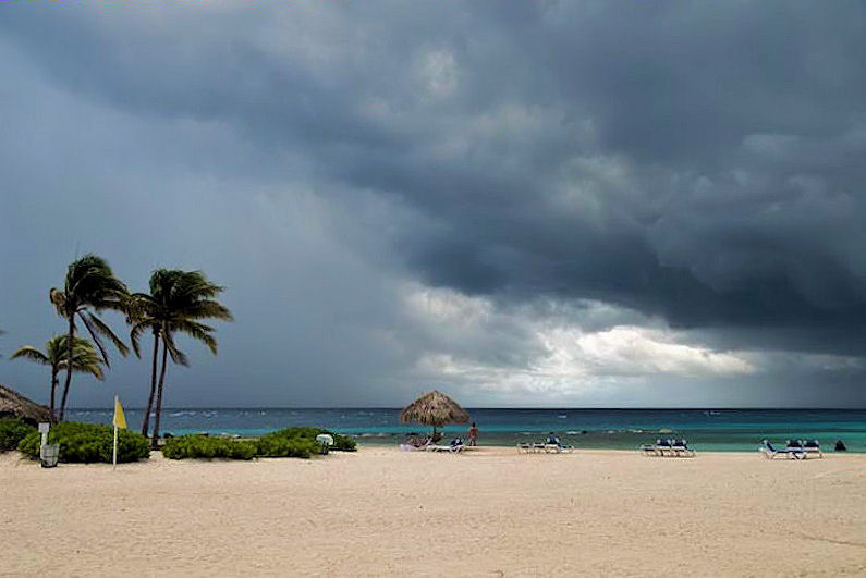 Weerbericht: Tropical wave ten noorden van Curacao zorgt voor regen
