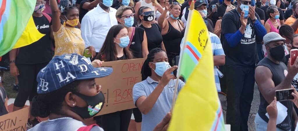 Grens Sint-Maarten open na aanhoudend protest