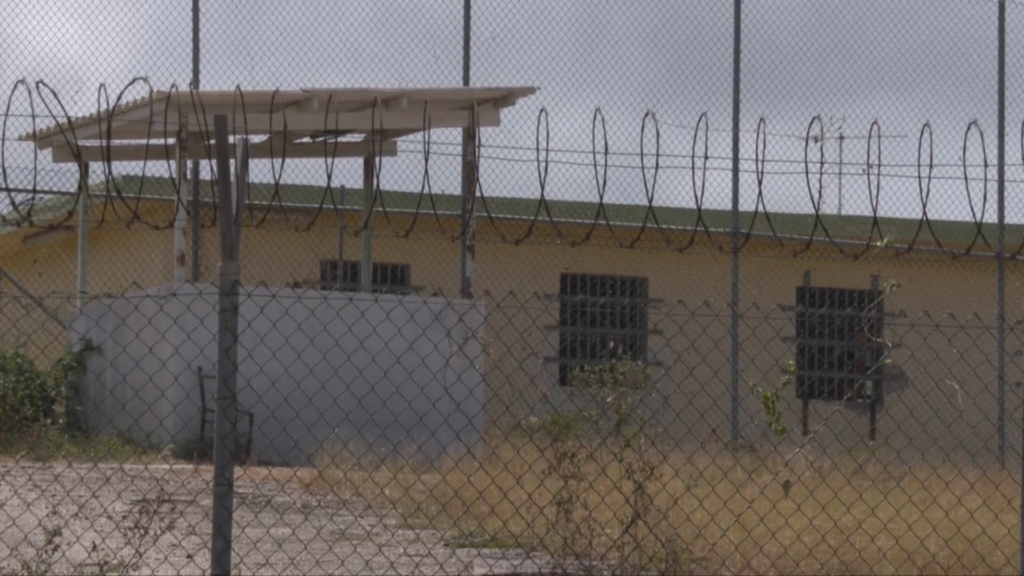 Vreemdelingenbarakken bij gevangenis uitgebreid