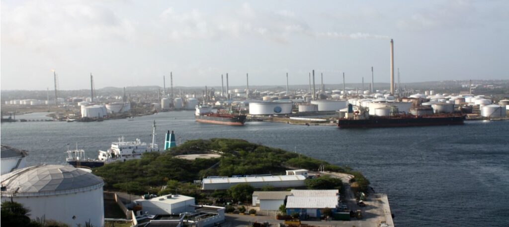 Caribbean Petroleum Refinery houdt huis onder topfiguren