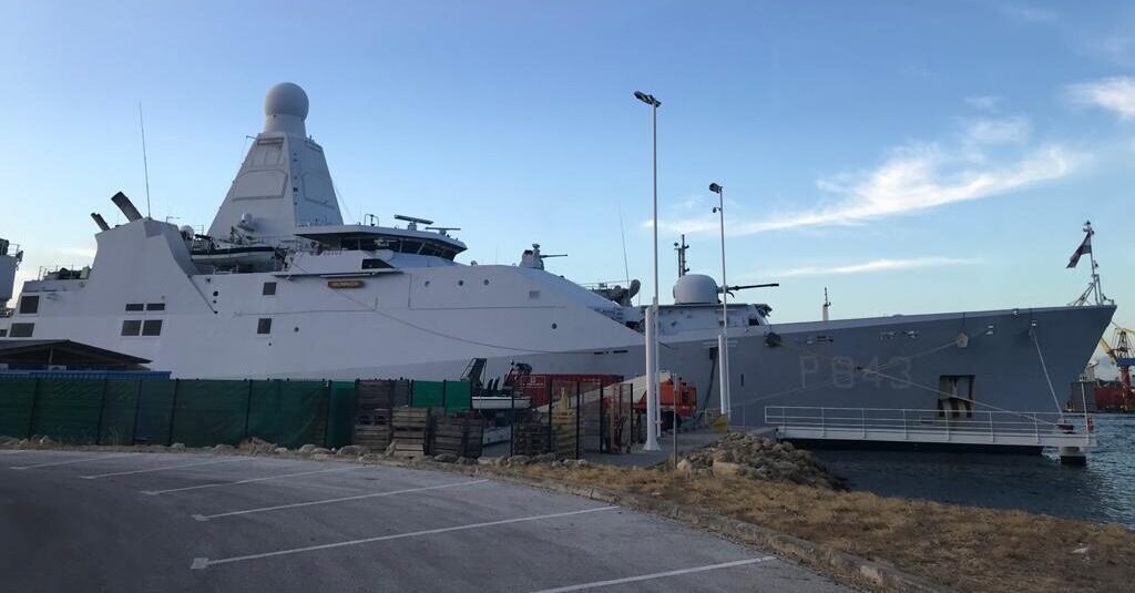 Nederlands marineschip Zr.Ms.Groningen terug naar Nederland voor reparatie