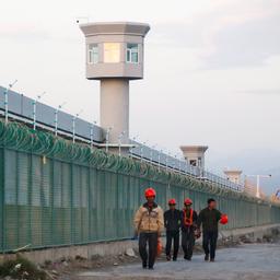 ‘China scheidt duizenden Oeigoerse kinderen van ouders’
