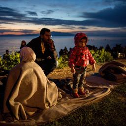 EU bezorgd over berichten dat Griekse kustwacht vluchtelingenboten terugduwt