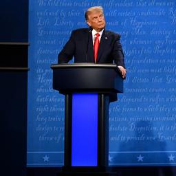 Minder chaotisch gekibbel en meer inhoud in tweede debat Trump en Biden