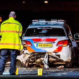 Politieagent (28) overleden na aanrijding op provinciale weg bij Nuenen