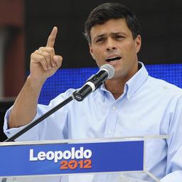 Prominent Venezolaans oppositielid ontvlucht land, is op weg naar Spanje