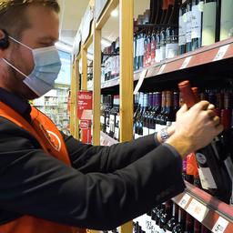 Video | Supermarkt Deen om 20.00 uur dicht om medewerkers te beschermen