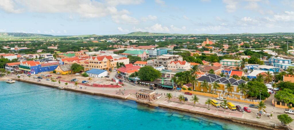 Vrij reizen naar Bonaire bij volledige vaccinatie