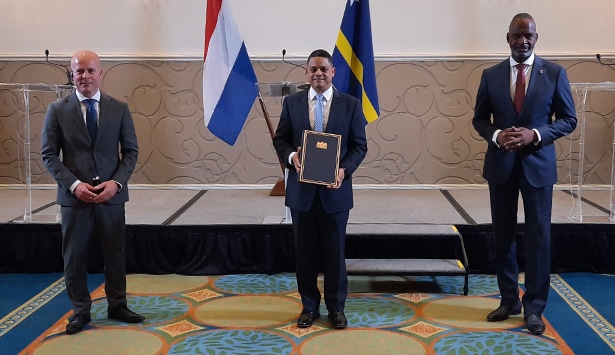 Politiek akkoord met Nederland getekend