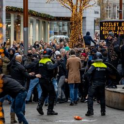 Agent gewond bij KOZP-demonstratie Maastricht, vijf aanhoudingen verricht