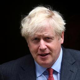 Video | Boris Johnson moet weer in isolatie, maar voelt zich goed