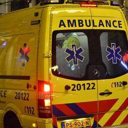 Man overleden na frontale botsing tussen twee auto’s bij Coevorden