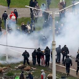 Meer dan driehonderd mensen opgepakt bij demonstraties in Belarus