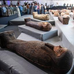 Ruim honderd sarcofagen gevonden in Egyptische necropolis
