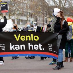 Vier personen aangehouden bij Zwarte Piet-demonstraties in Venlo