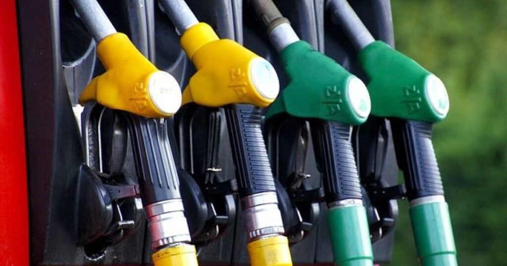Prijs benzine ongewijzigd, diesel en water stijgt