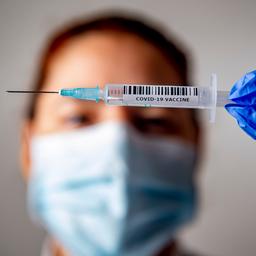 BioNTech: Begin januari duidelijk of vaccin ook tegen gemuteerd virus helpt