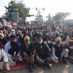 Protesterende Indiase boeren en regering opnieuw om tafel over landbouwwet