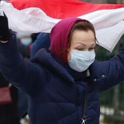 Zeker driehonderd betogers opgepakt bij aanhoudende protesten Belarus