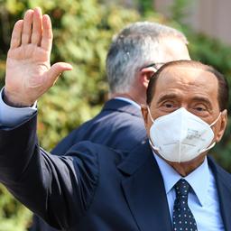 Berlusconi alweer ontslagen uit ziekenhuis na hartproblemen