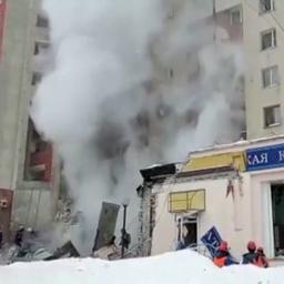 Video | Bewakingscamera filmt dodelijke gasexplosie in Russisch flatgebouw