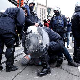 Honderden arrestaties bij coronademonstratie in Brussel