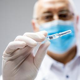 Hongarije eerste EU-lidstaat die inwoners inent met Chinees vaccin