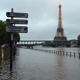 Overstromingsgevaar in Parijs door hoge waterstand van Seine