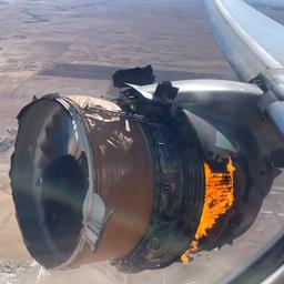 Video | Passagier filmt brandende vliegtuigmotor tijdens vlucht naar Honolulu