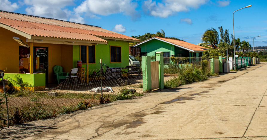 Nederland wil versterking huurwoningmarkt op Bonaire