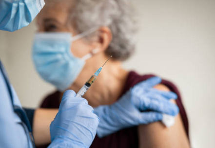 ‘Overwinteraars worden echt gevaccineerd’