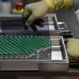 AstraZeneca levert in tweede kwartaal ruim de helft minder vaccins aan EU