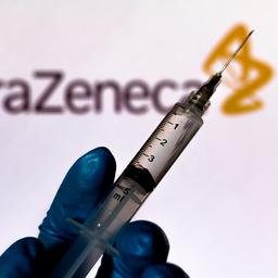 Denen leggen vaccinatie AstraZeneca tijdelijk stil voor onderzoek bijwerkingen