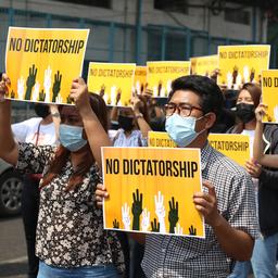 Leger Myanmar doodt zeker vijftig demonstranten op militaire feestdag