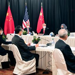 VS en China ruziën bij journalisten tijdens eerste bijeenkomst onder Biden