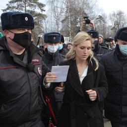Arts Navalny en andere demonstranten opgepakt bij strafkolonie
