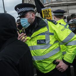 Tientallen arrestaties in Londen nadat demonstranten botsen met politie