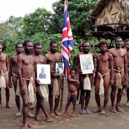 Video | Vanuatu-stam die prins Philip als god aanbidt houdt rouwceremonie