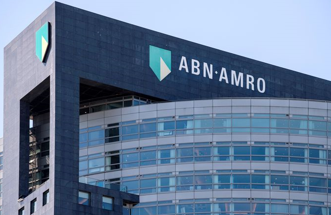 ABN Amro zet proces opheffing bankrekeningen tijdelijk stop