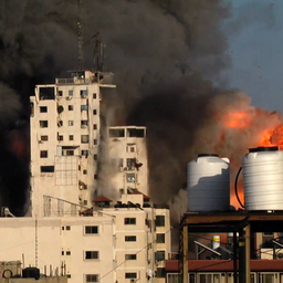 Video | Flat in Gaza stort in na Israëlische raketaanval