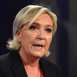 Franse rechtbank spreekt politica Marine Le Pen vrij na delen IS-foto’s