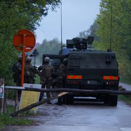 Gepantserde voertuigen ingezet bij klopjacht op Belgische militair nabij grens