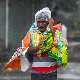 Zeker 21 doden in India door cycloon, 96 opvarenden van boot worden vermist