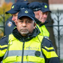 Aandeel politiemedewerkers met migratieachtergrond heel licht toegenomen