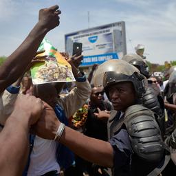 Afrikaanse Unie schorst Mali wegens coup en dreigt sancties op te leggen