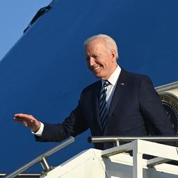 Amerikaanse president Biden komt aan in VK voor eerste bezoek aan Europa