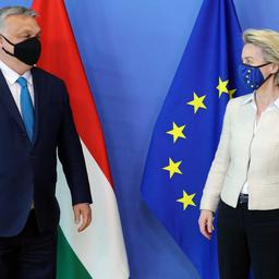 Antihomowet ‘gewoon’ van kracht in gewraakt Hongarije; wat kan de EU doen?