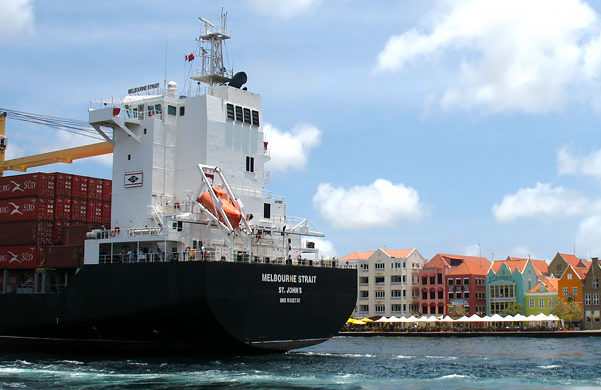 Import en export Curaçao flink gedaald in 2020