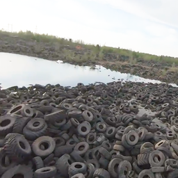 Video | Drone filmt enorme illegale stortplaats in Siberische natuur