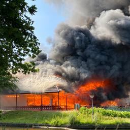 Grote brand door gaslek verwoest hoofdgebouw vakantiepark Beekse Bergen